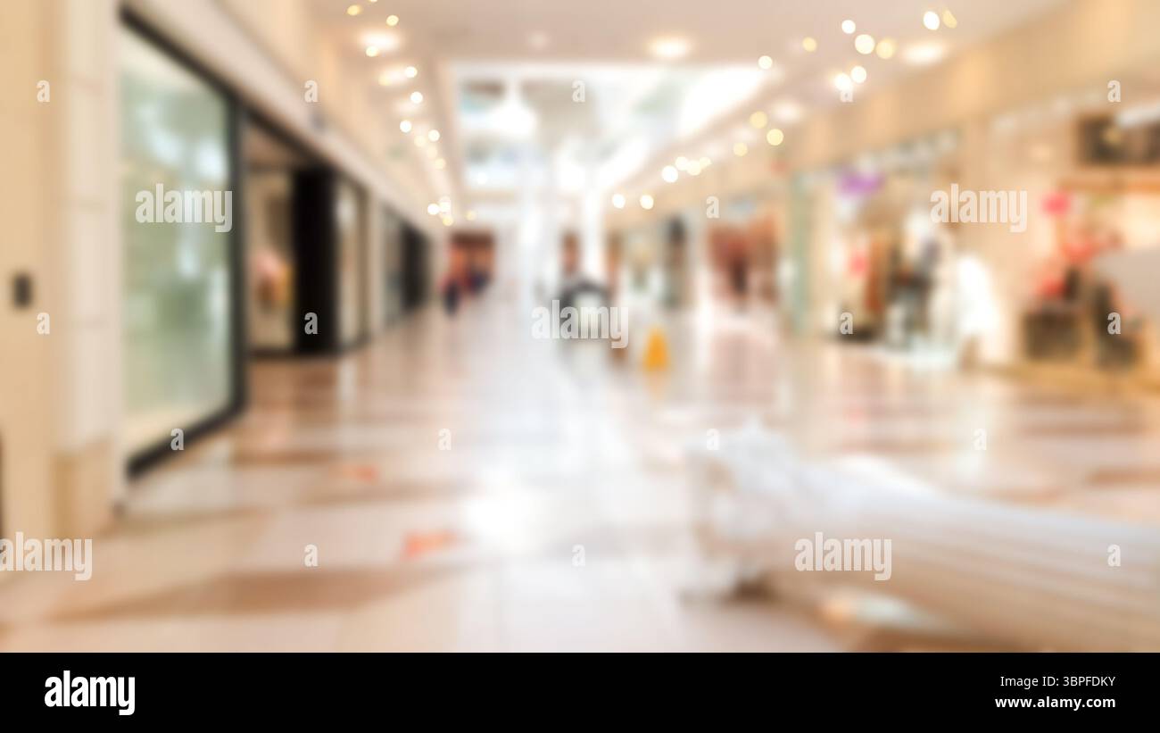Shopping mall high school hi-res stock photography and images - Alamy