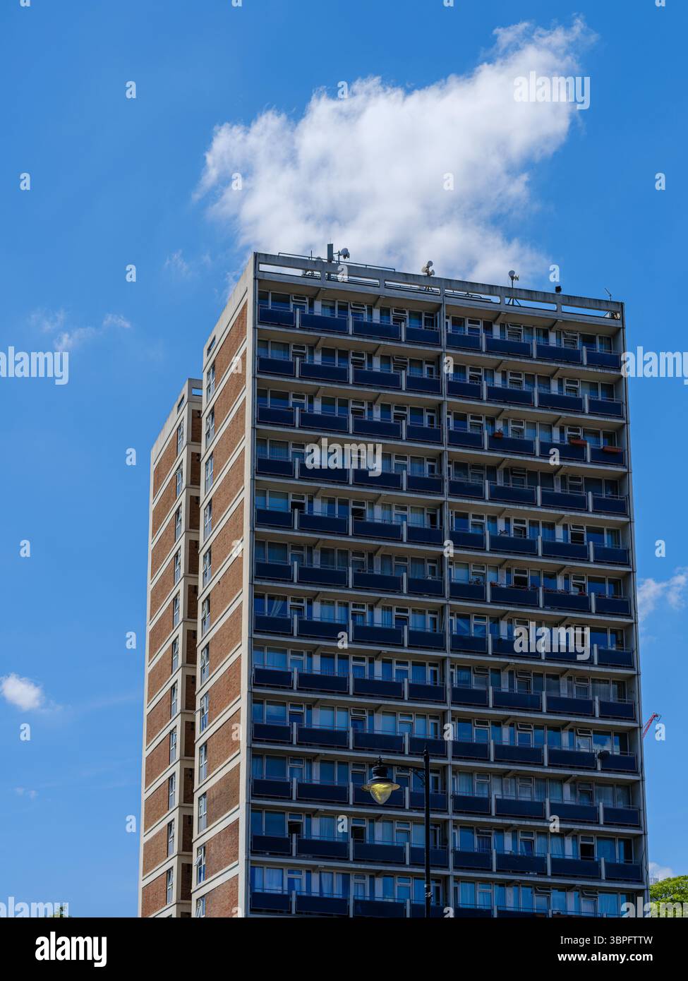 1960s tower block against blue hi-res stock photography and images - Alamy
