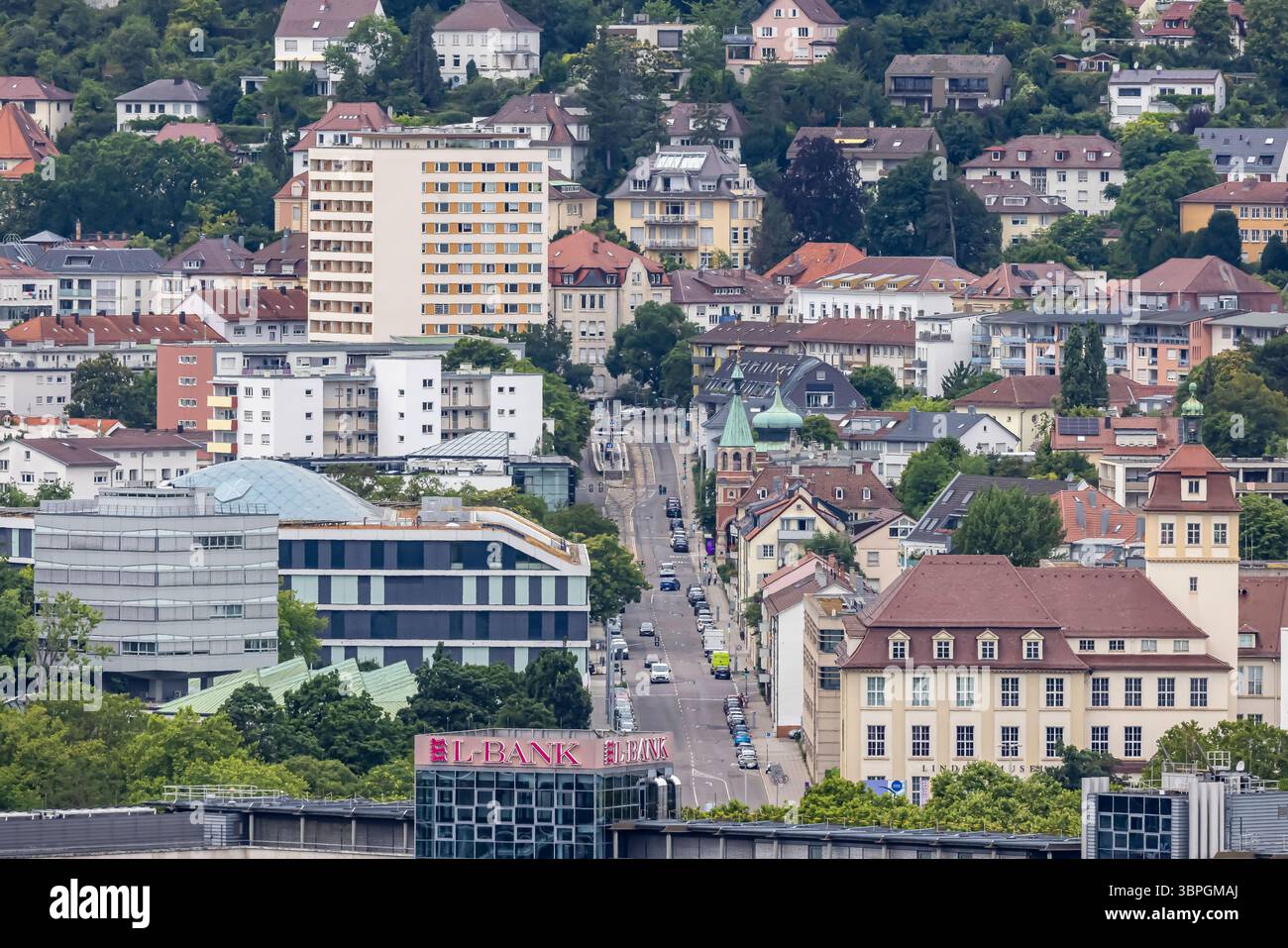 Ausblick auf die Landeshauptstadt Stuttgart. Stuttgart est mit ...