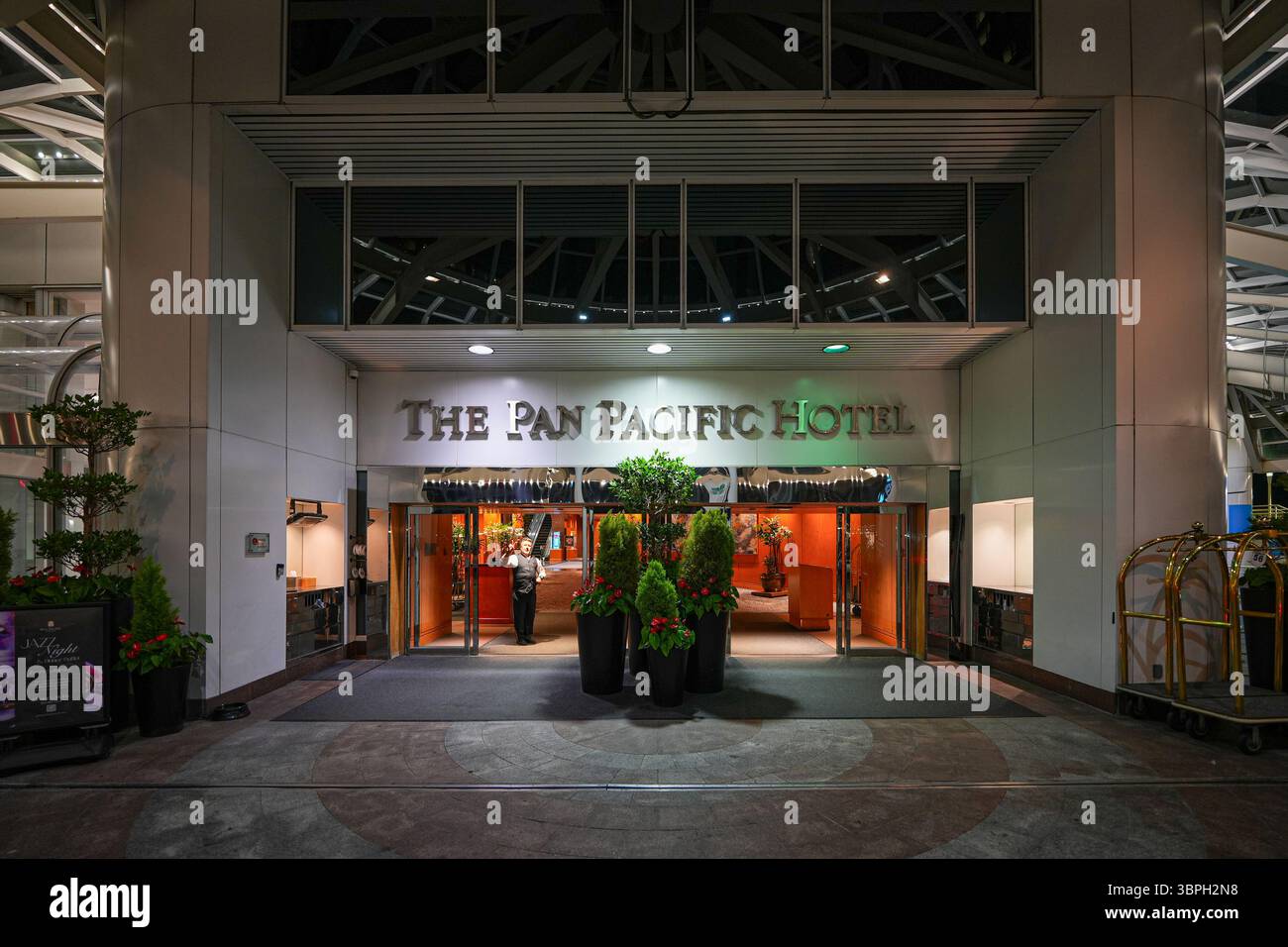 Entrance of the Pan Pacific Hotel in Canada Place on the waterfront of Coal Harbour in Downtown Vancouver, British Columbia, Canada Stock Photo