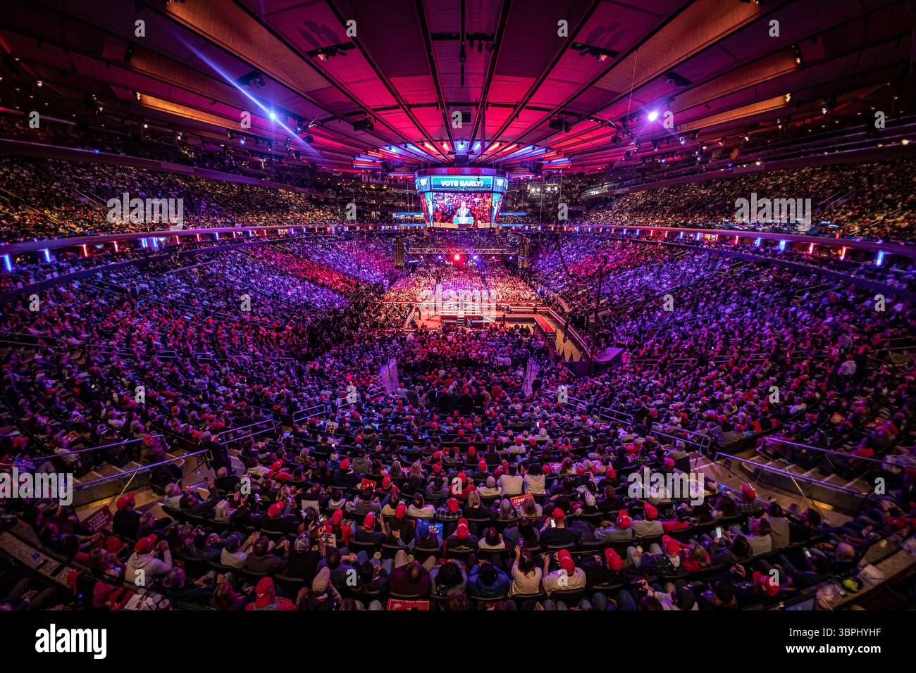Madison Square garden where Donald Trump holds campaign rally before ...