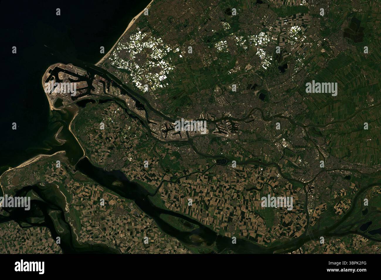 Netherlands satellite image hi-res stock photography and images - Alamy