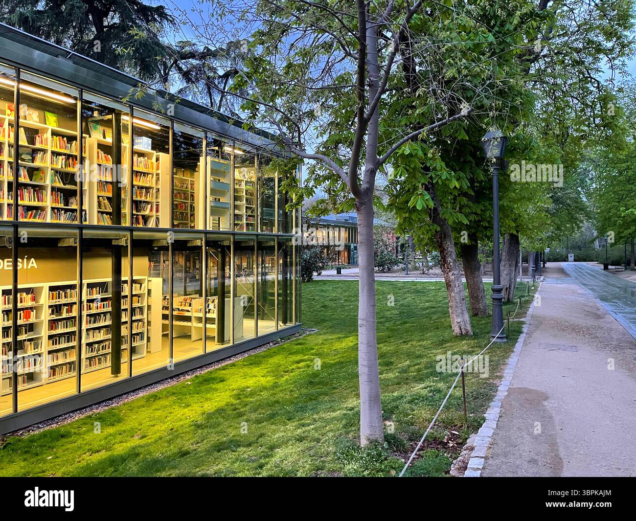Public library horizontal view hi-res stock photography and images - Alamy