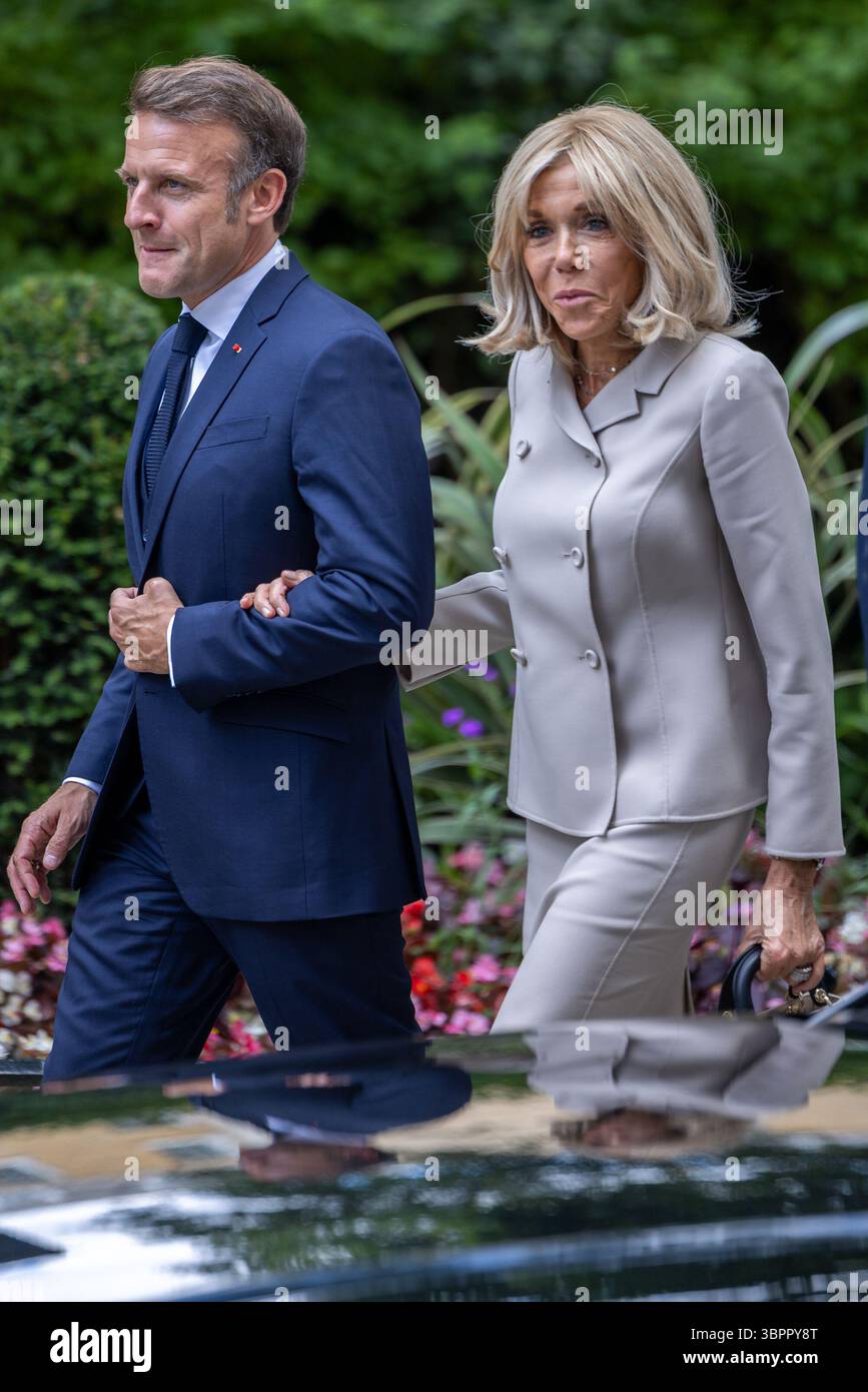 London, UK. 9 July 2025. French President Emmanuel Macron and First Lady Brigitte Macron are welcomed to 10 Downing Street by UK Prime Minister Sir Keir Starmer and his wife Victoria Starmer. The meeting comes during President Macron’s State Visit to the United Kingdom, aimed at strengthening diplomatic and bilateral ties between the two nations. Credit: Abdullah Bailey/Alamy Live News Stock Photo