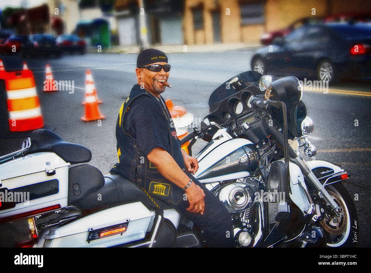 American biker hi-res stock photography and images - Alamy, image size:1300x956