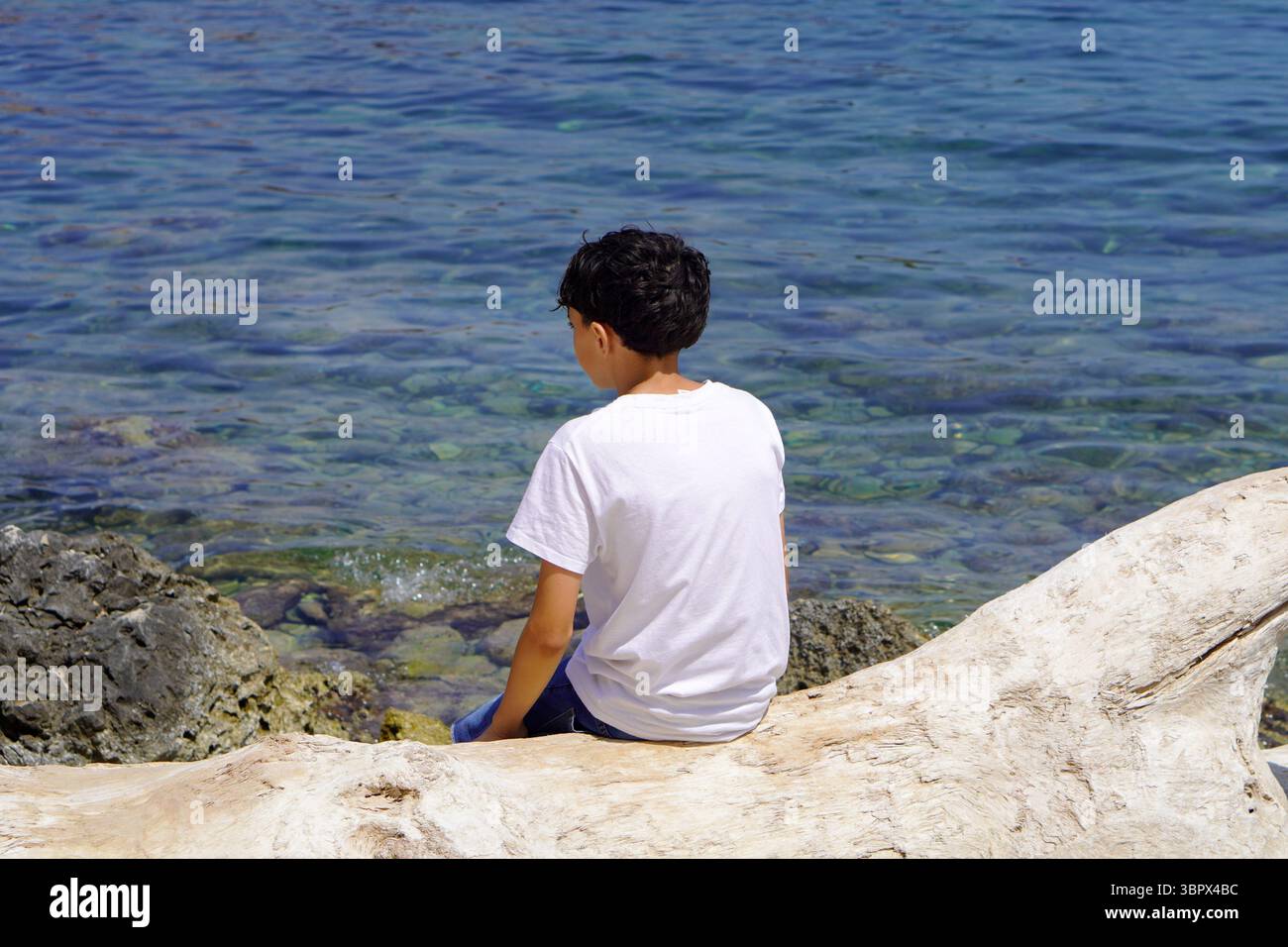 Mix Preteeback Back view preteen hi-res stock photography and images - Alamy