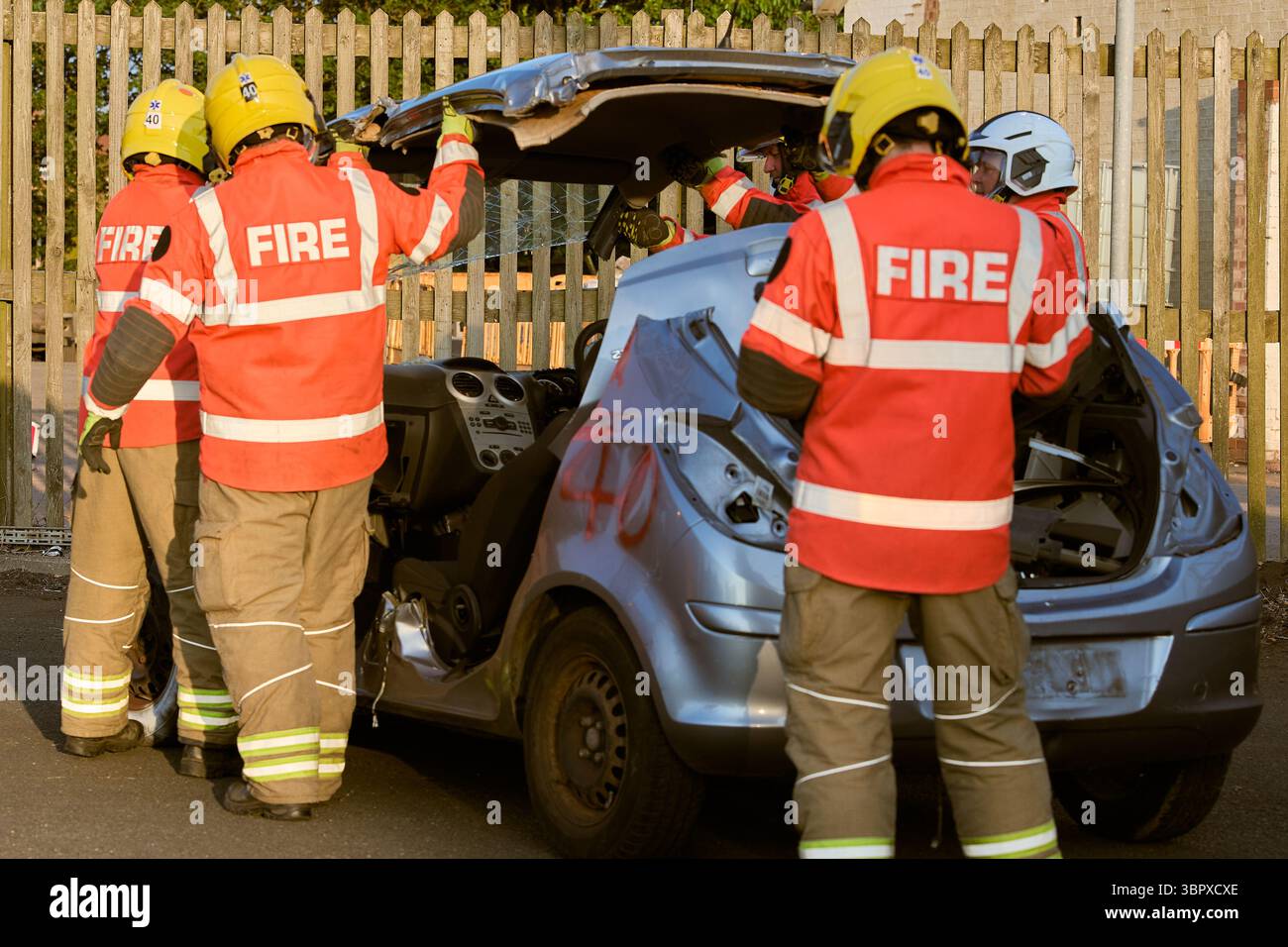 Car crash first responders hi-res stock photography and images - Alamy