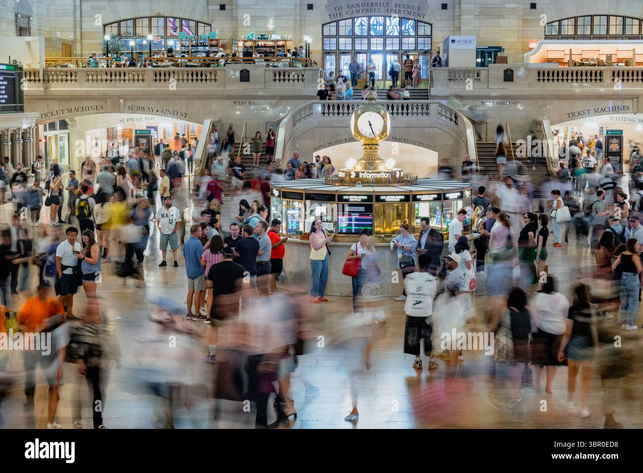 Commuters Face Hours New York City Economic and Operational Fallout