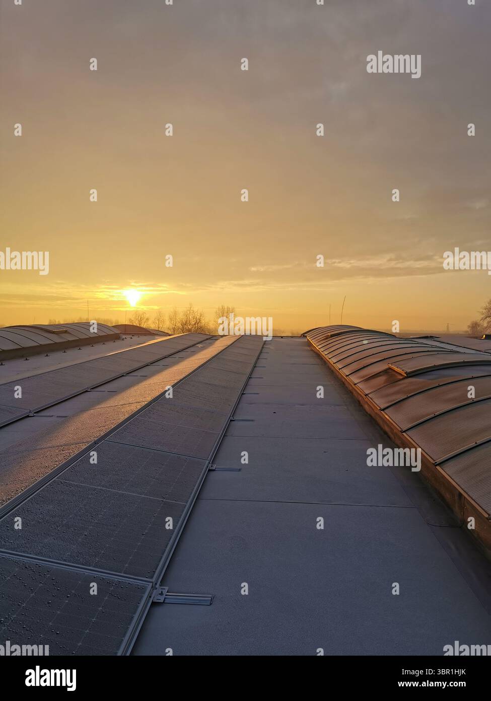 Solar panels installed on roof hi-res stock photography and images - Alamy