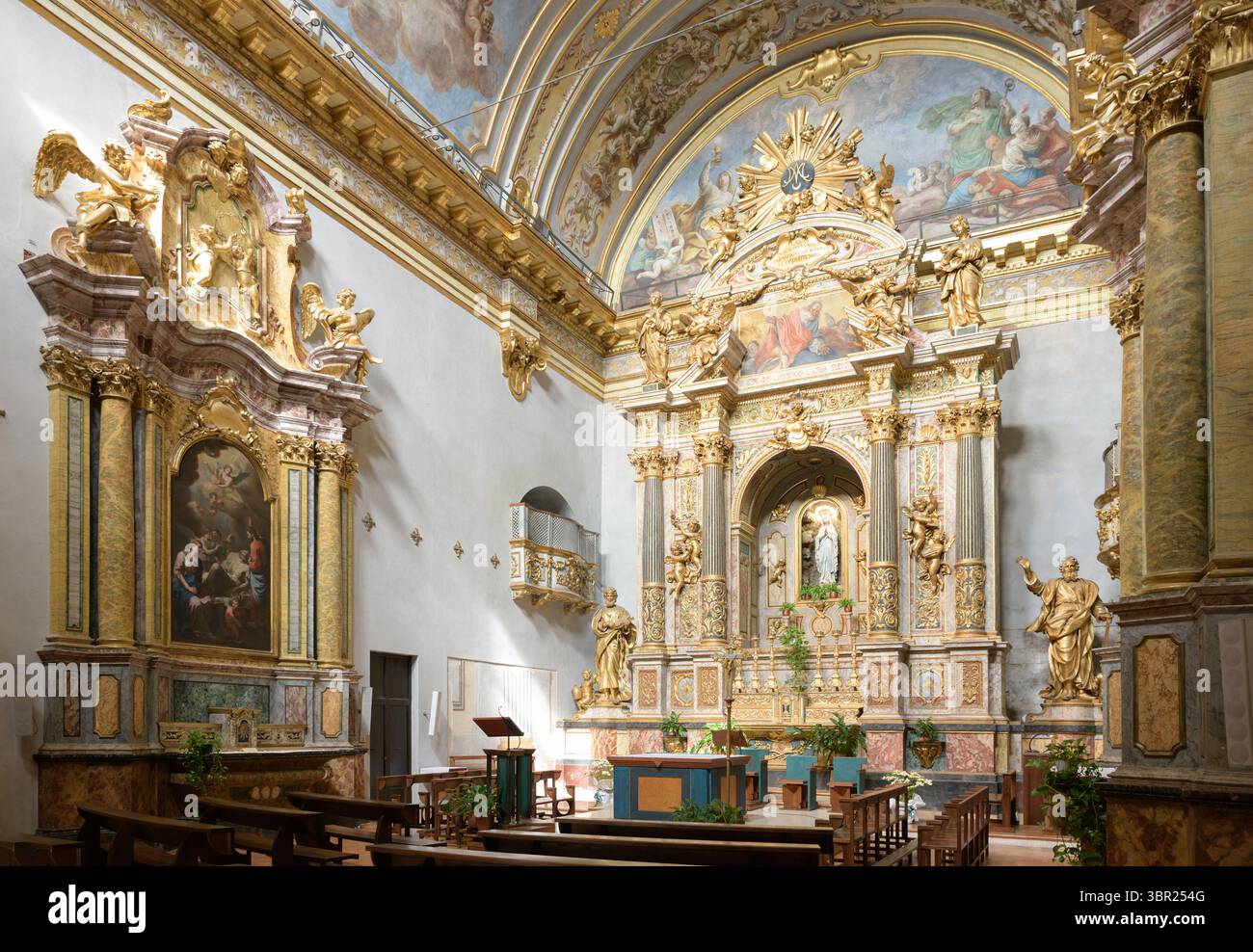Interior of Santa Maria sopra Minerva in Assisi, Italy, showing its ...