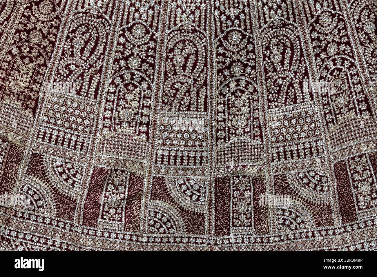 Traditional dress beadwork hi-res stock photography and images - Alamy
