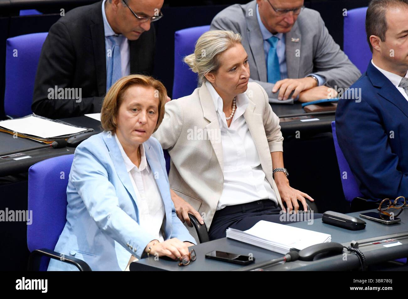 Beatrix von Storch und Alice Weidel in der 19. Sitzung des 21 ...