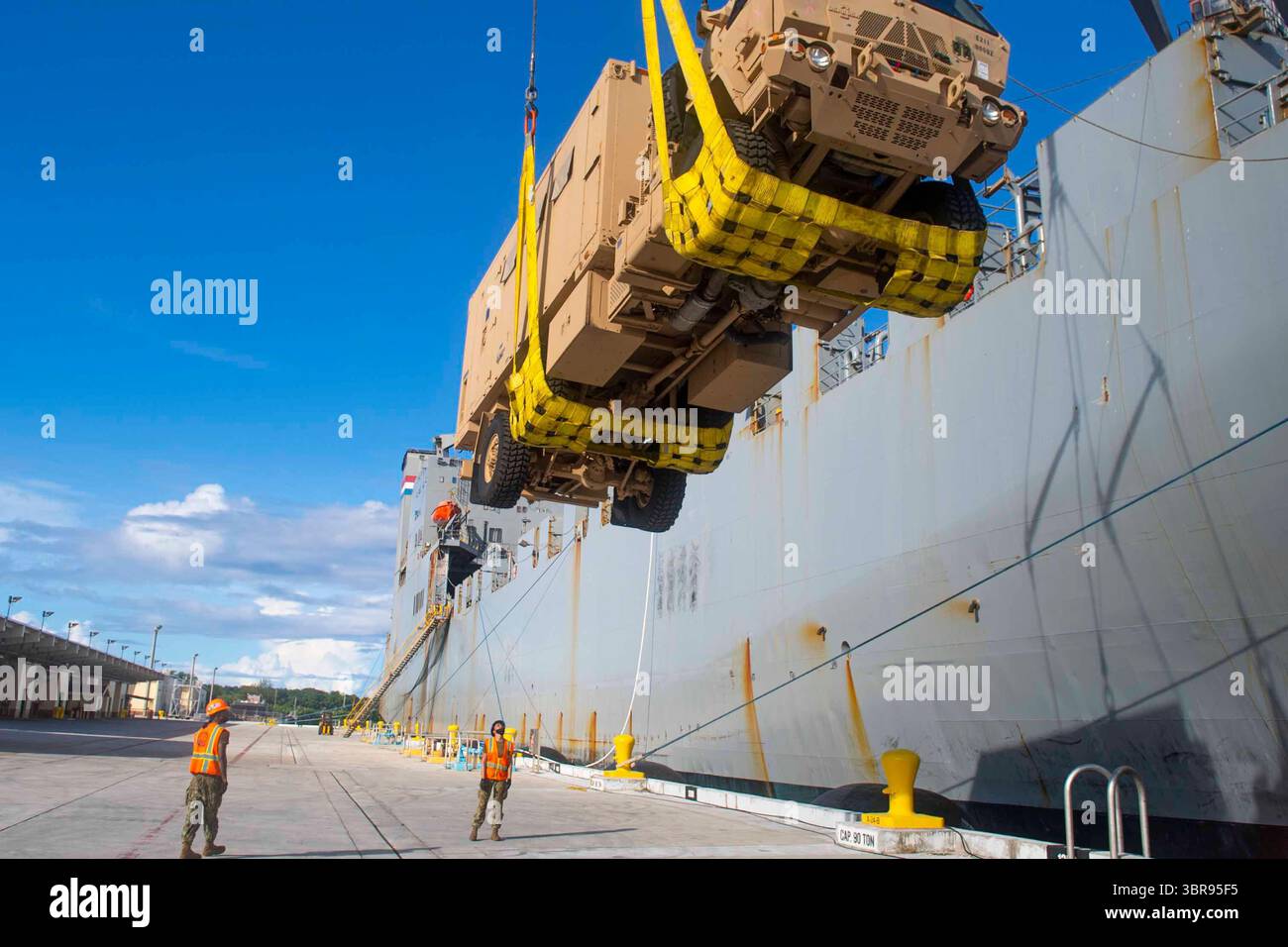Navy cargo handling battalion 1 hi-res stock photography and images - Alamy
