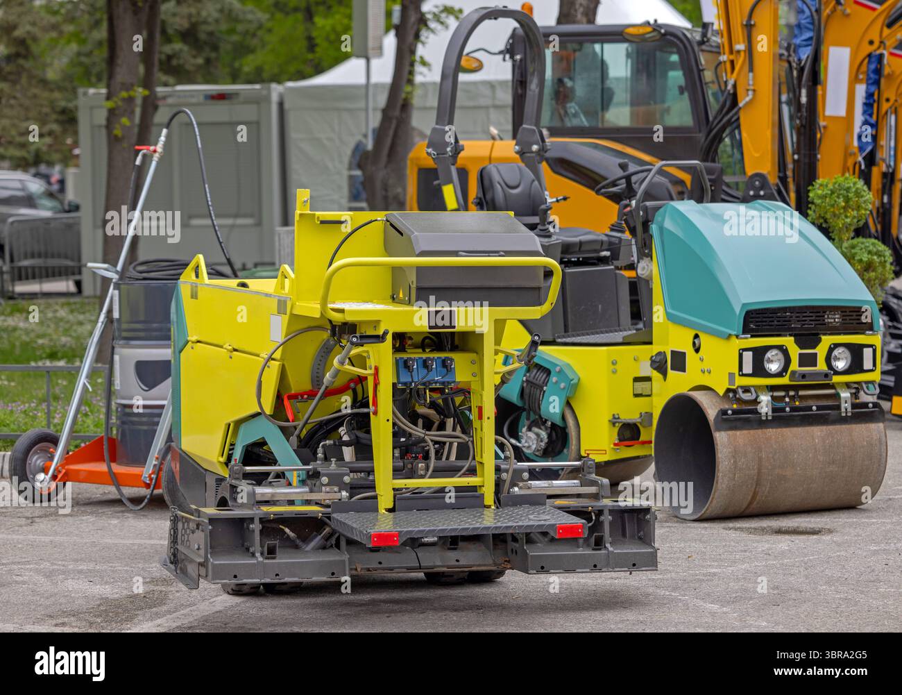 Small Surface Finisher Mini Paving Machine and Roller at Road ...