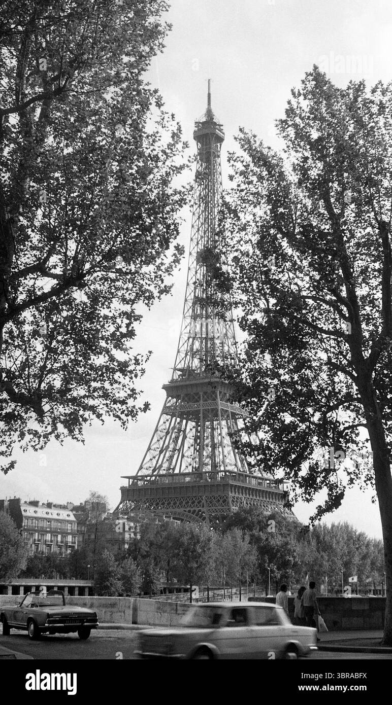 PARIS PHOTO 2017 洋書 フランス 写真集 811aDNajc4L._UF350,350_QL50_.jpg