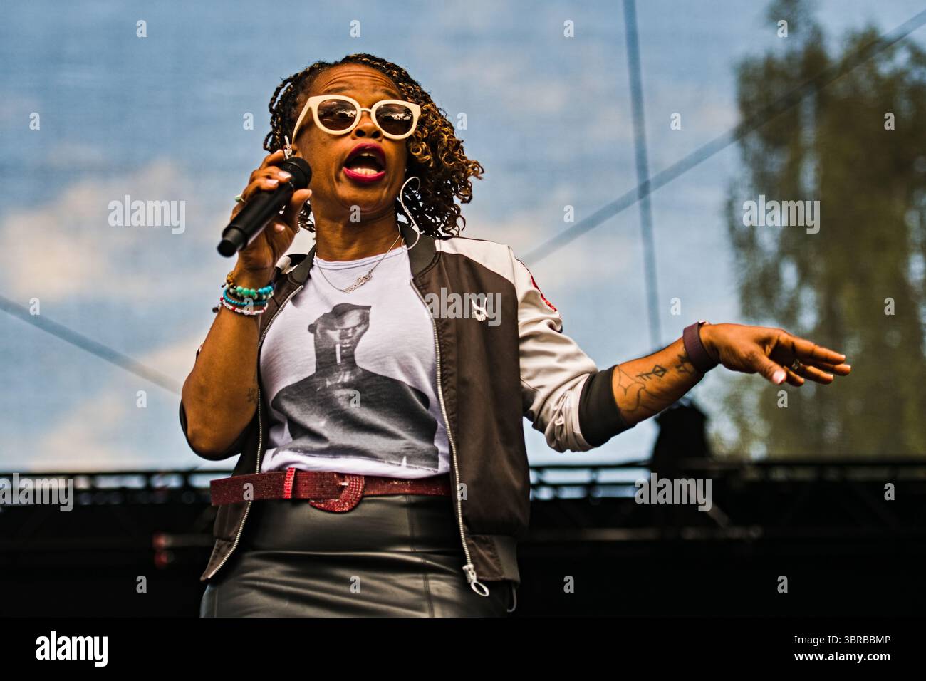 Tonya graves hi-res stock photography and images - Alamy