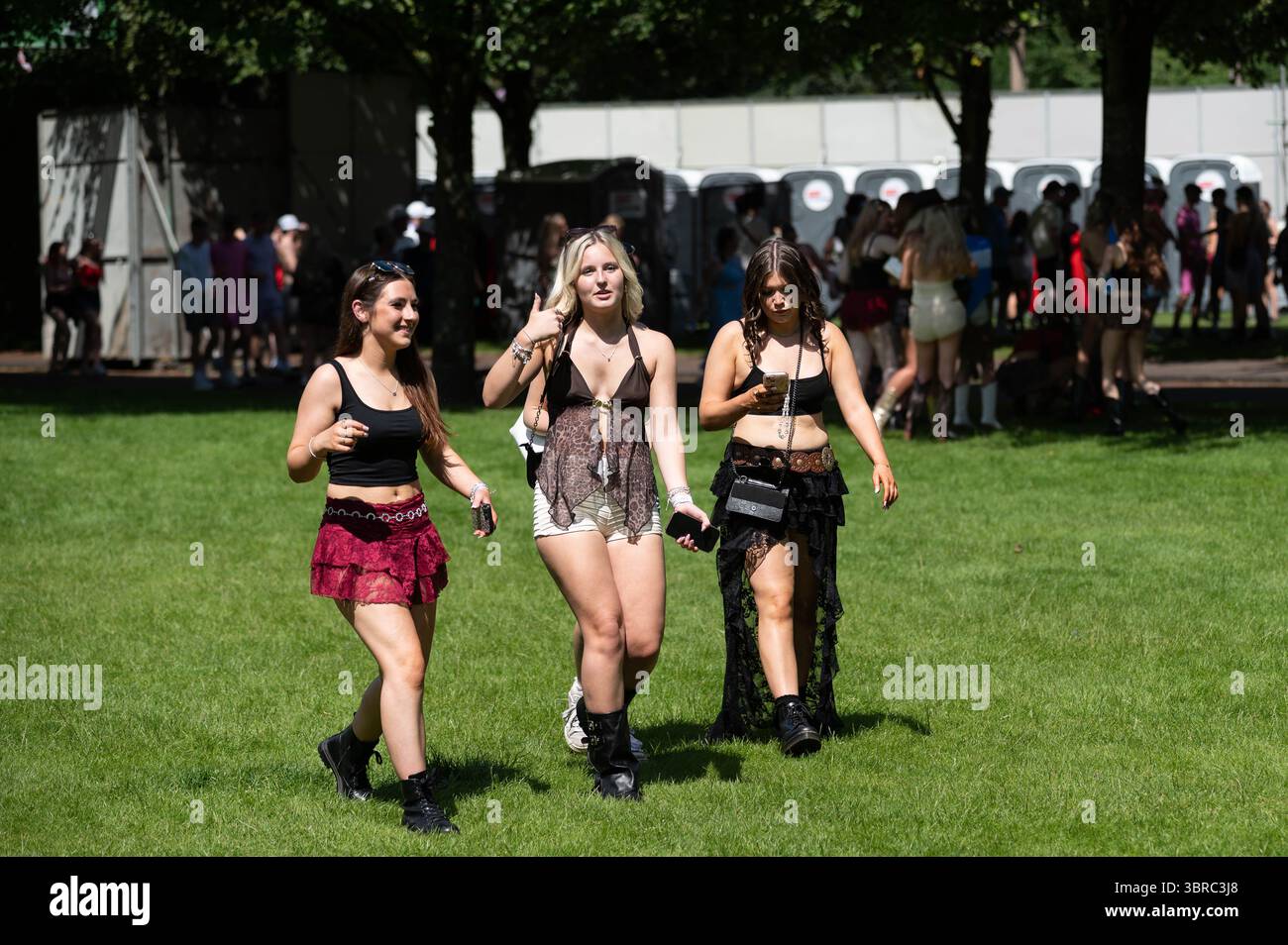 TRNSMT 2025 Opening The Gates Crowd TRNSMT 2025 Glasgow Green trnsmt-2025-opening-the-gates-crowd-trnsmt-2025-glasgow-green