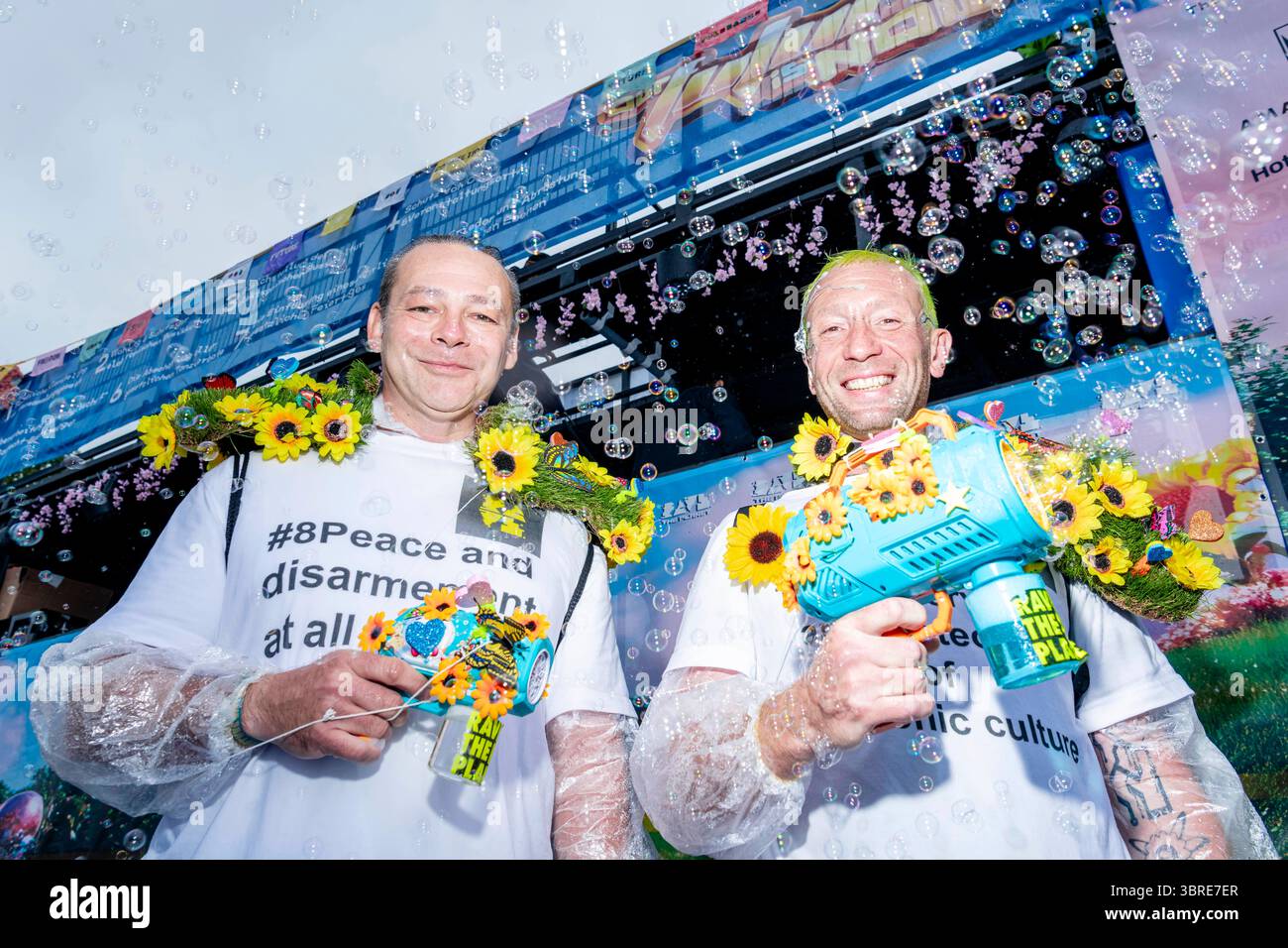 Rave the Planet 2025 Teilnehmer der Rave the Planet Parade 2025 in ...