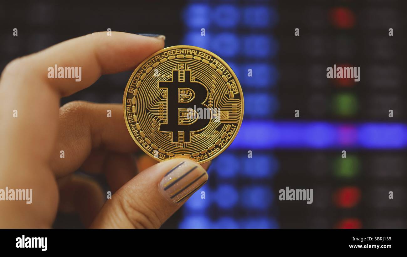 Investing money global investment hi-res stock photography and images -  Page 3 - Alamy