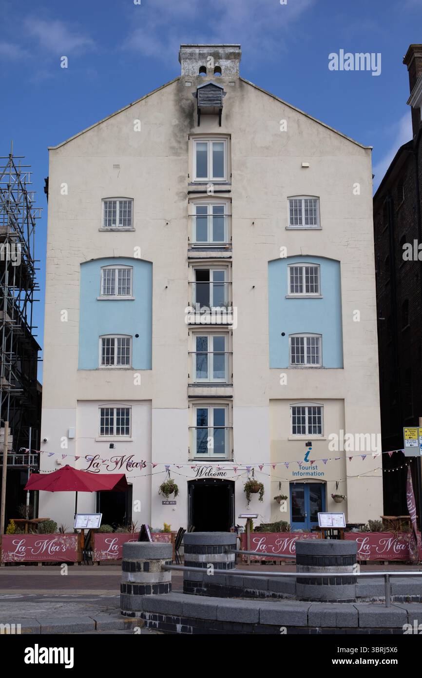 Victorian warehouse, Poole Quay, Dorset, Englandgerry mclaughlin Stock Photo