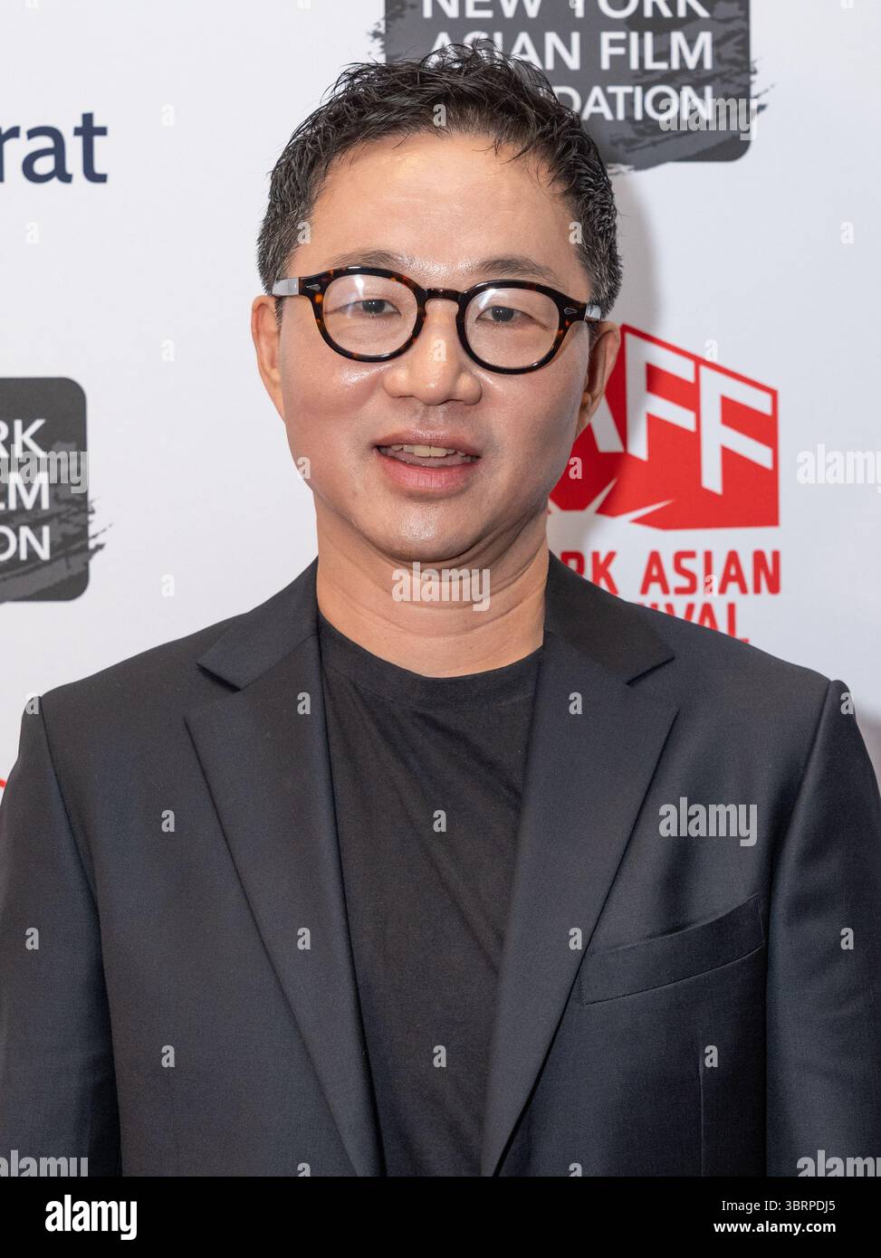 Lee jong suk hi-res stock photography and images - Alamy, image size:973x1390