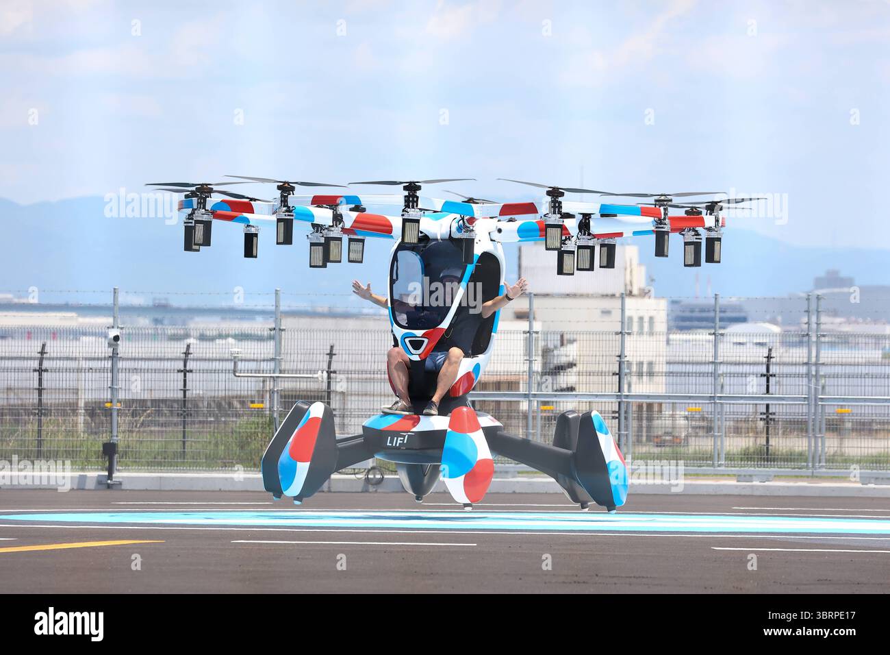 Next generation car Flying car - Next Generation Car Flying Car Demonstration Flight Resumes Jpn Osaka Kansai Expo 2025 Demonstration Flights Of The Next Generation Transportation Method Flying Car Resume The One Seater Aircraft Hexa Operated By Marubeni And Manufactured By Lift Aircraft Of The United States Is Available For Viewing By Media And Tourists Osaka Japan Copyright Xkazukixoishix 3BRPE17 