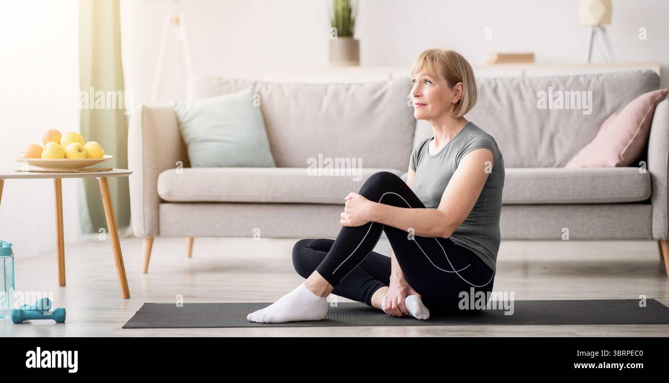 Slim attractive senior woman hi-res stock photography and images - Alamy