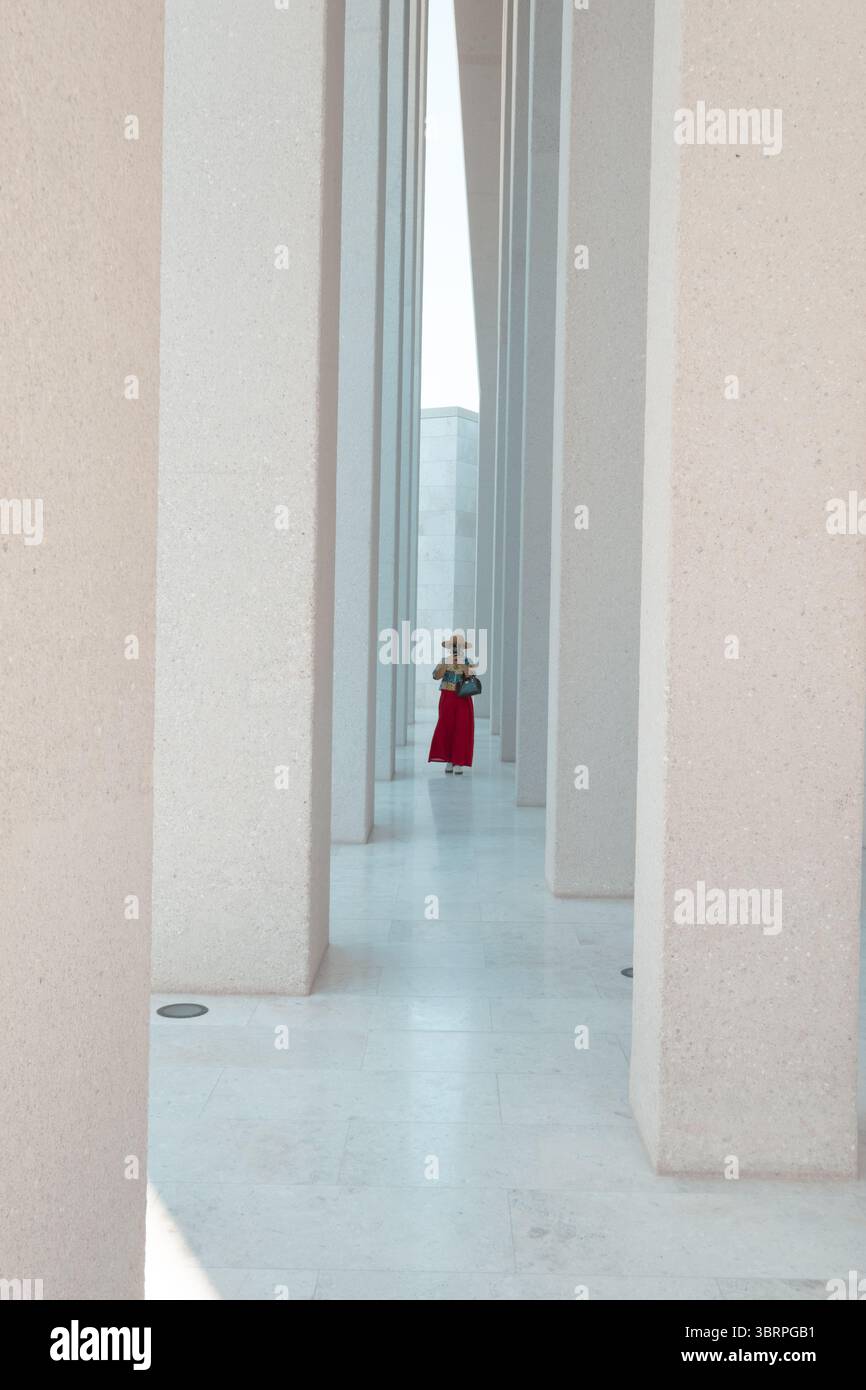 Woman red skirt white hi-res stock photography and images - Alamy