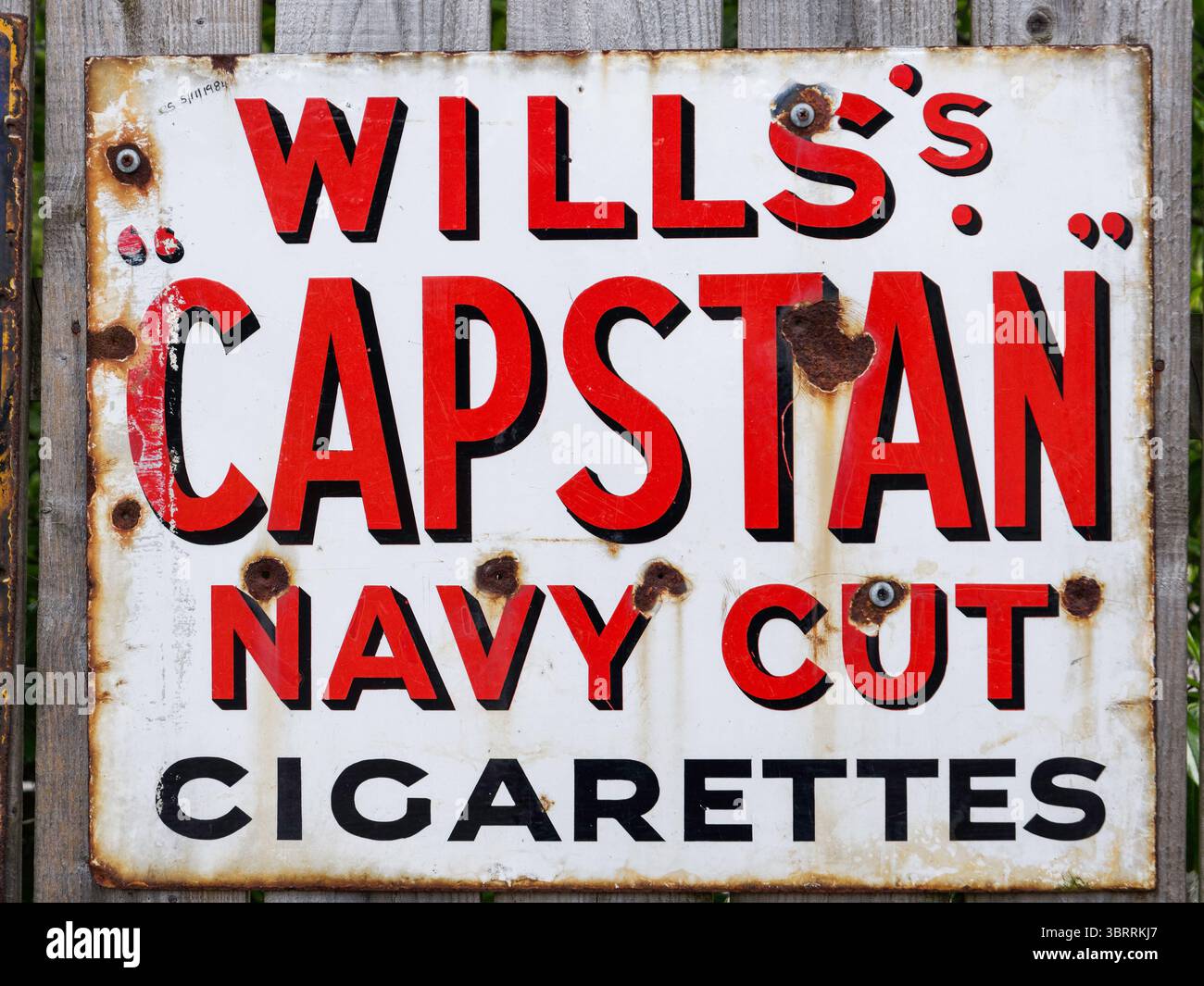 wills cigarette brands Old cigarette brands hi-res stock photography and images