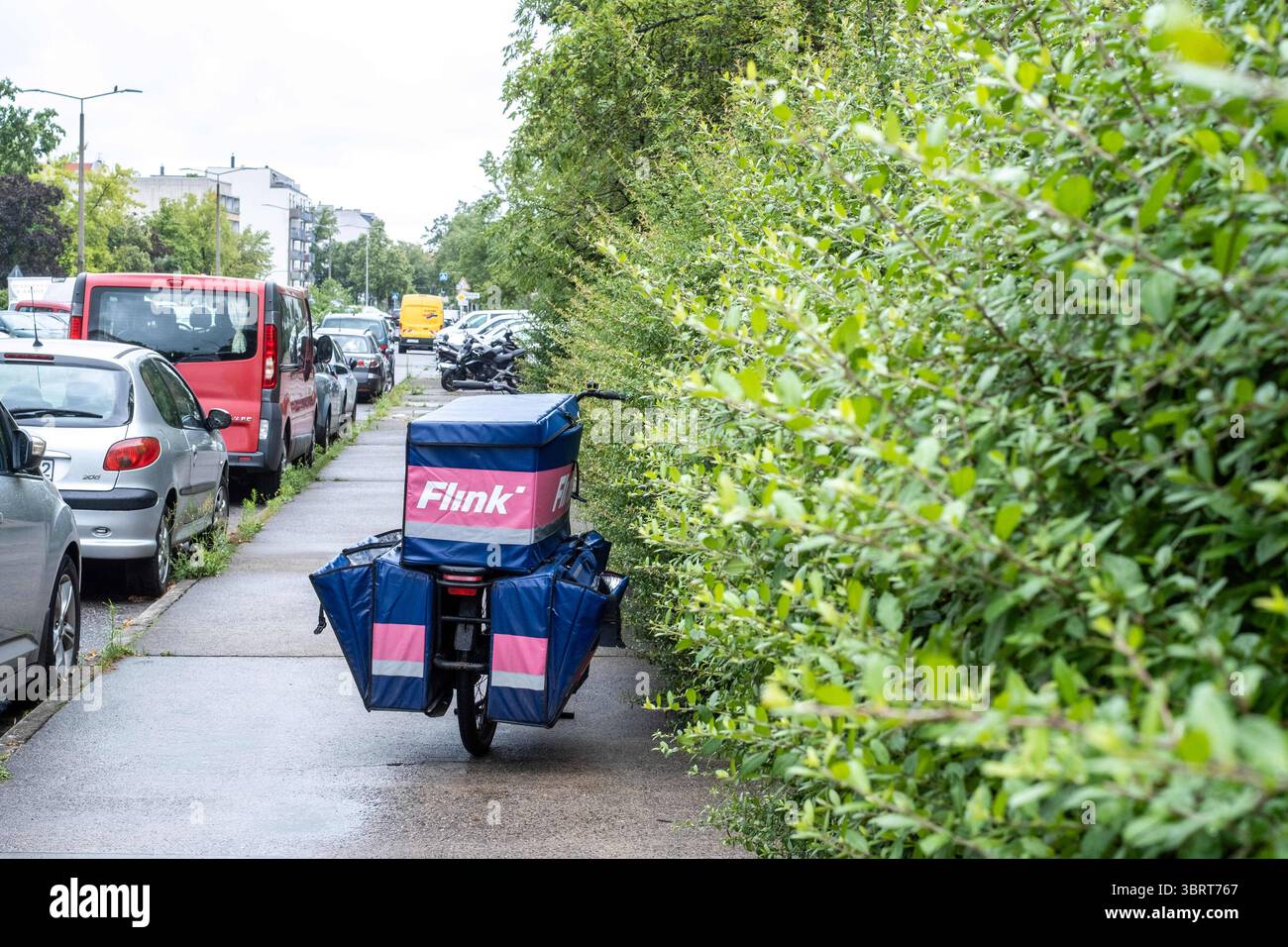 Flink Rider Lieferbranche hi-res stock photography and images - Alamy