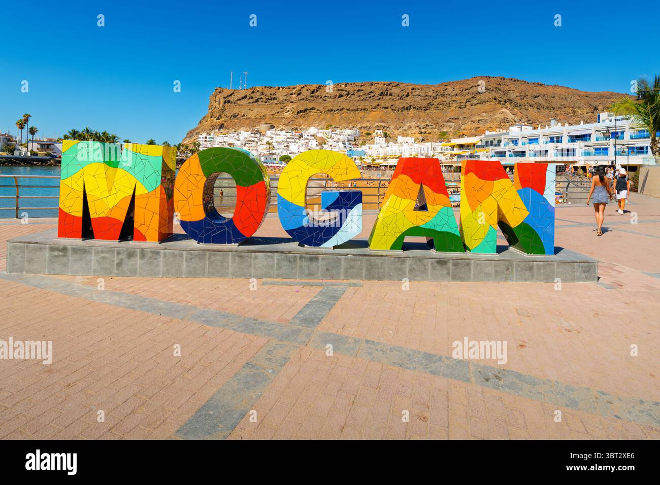 Mogan Sign Mogan sign puerto de hi-res stock photography and images - Alamy
