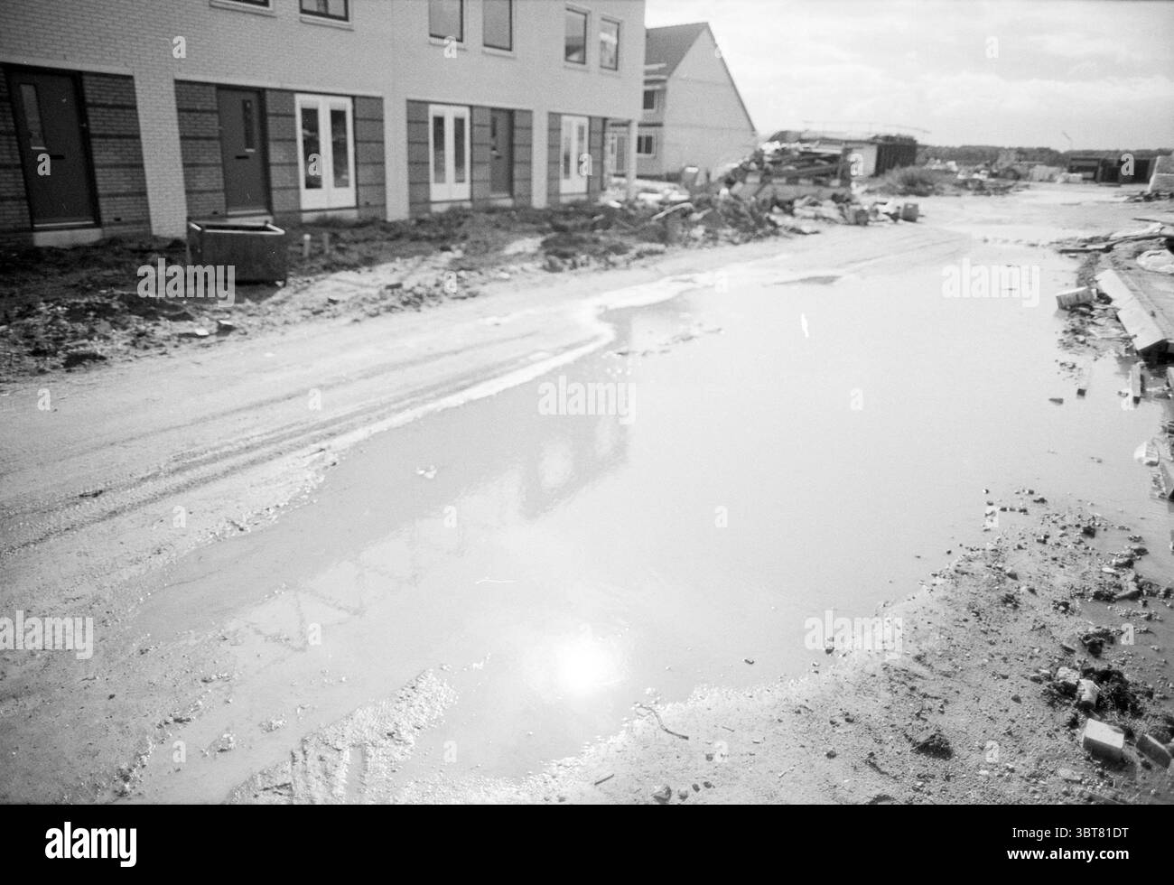 Puddle Development Senior housing Velserbroek, Whizgle News, Dutch Desk, The Netherlands ...