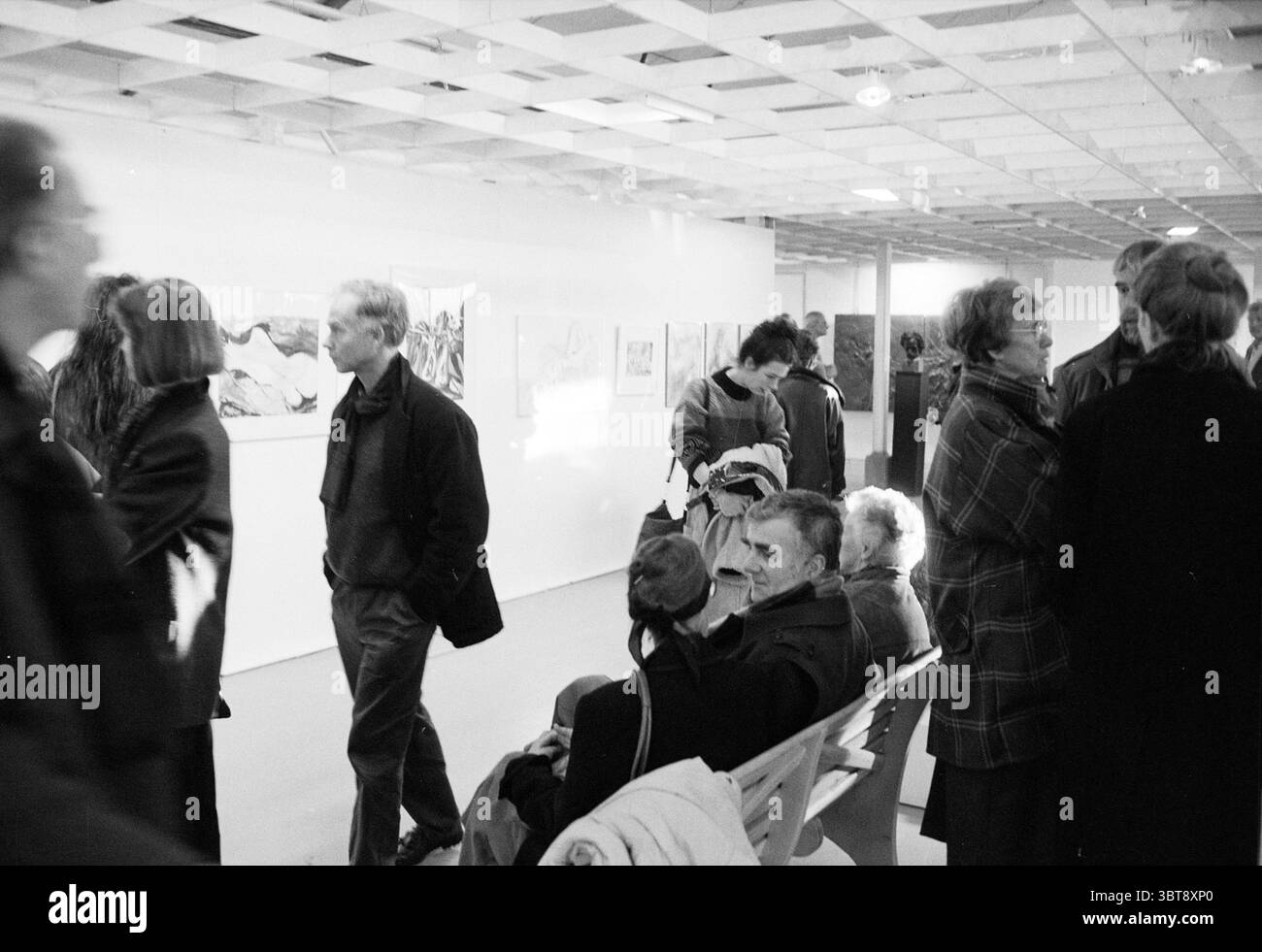 Bustling gallery hi-res stock photography and images - Alamy