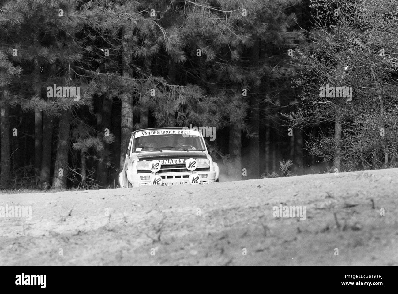 Renault Alpine rally in action Renault, Whizgle News, Dutch Desk, The ...