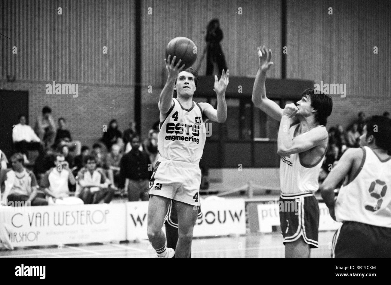 Basketball ESTS Akrides - Locomotive IJmuiden The Netherlands, Whizgle ...