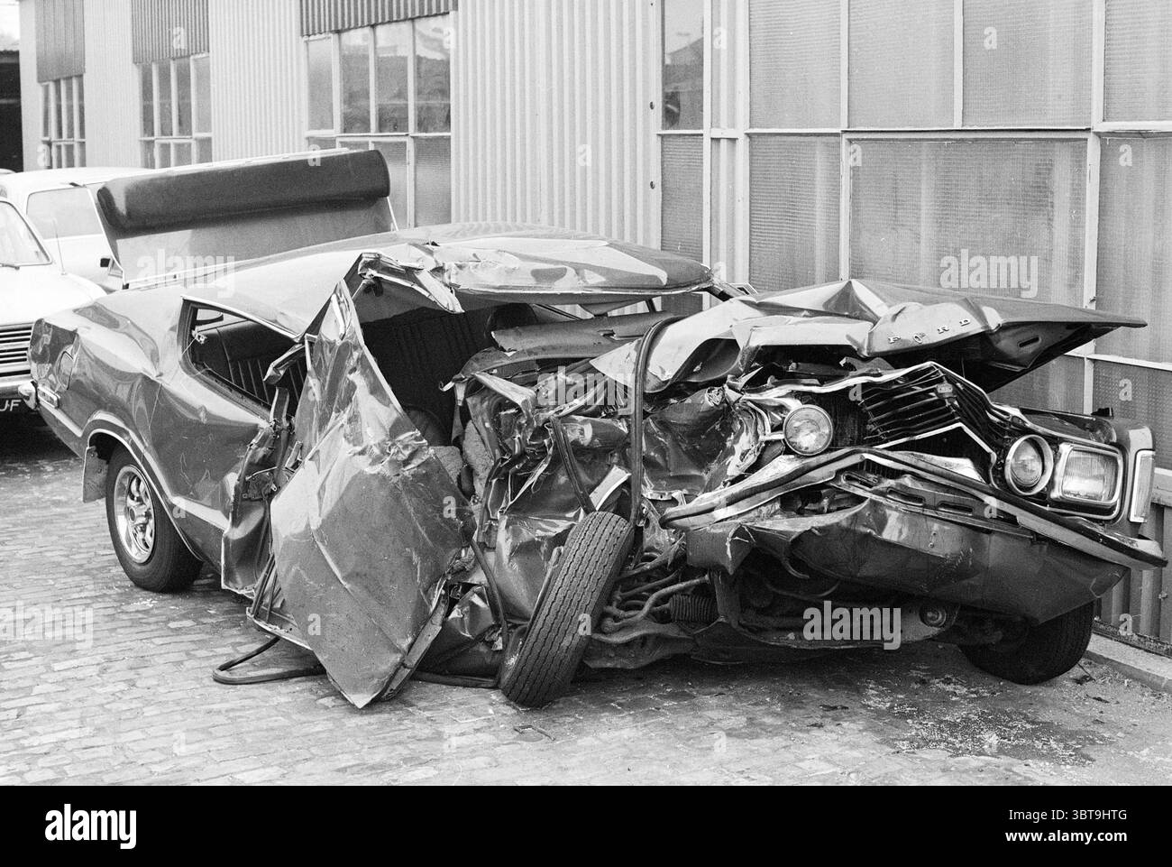 Inner Wheel Distorted Car wreck after traffic accident., Whizgle News, Dutch Desk, The ...