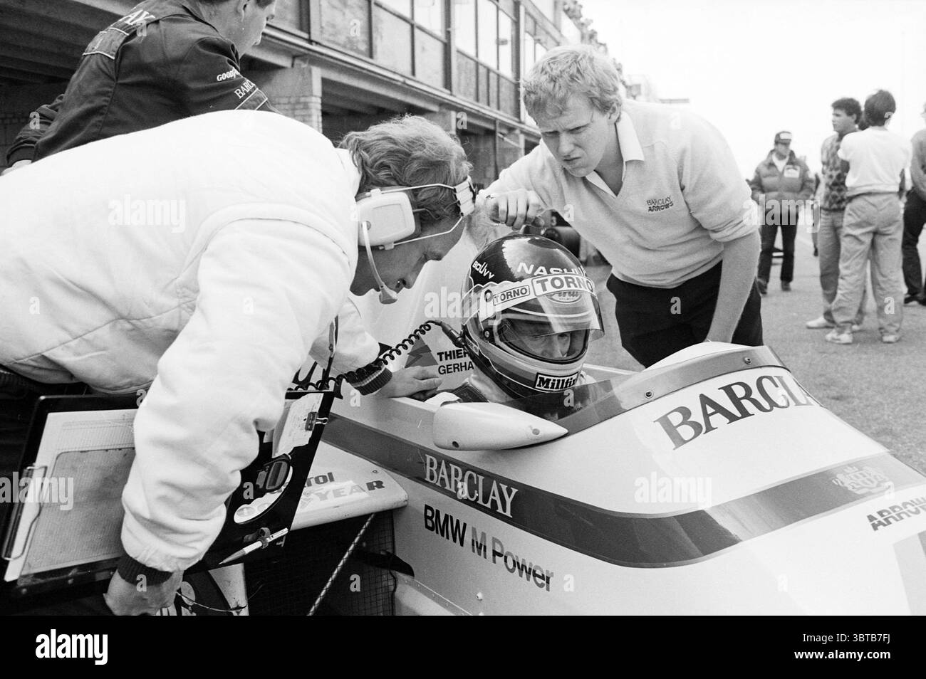 Sports commercial aspect hi-res stock photography and images - Alamy