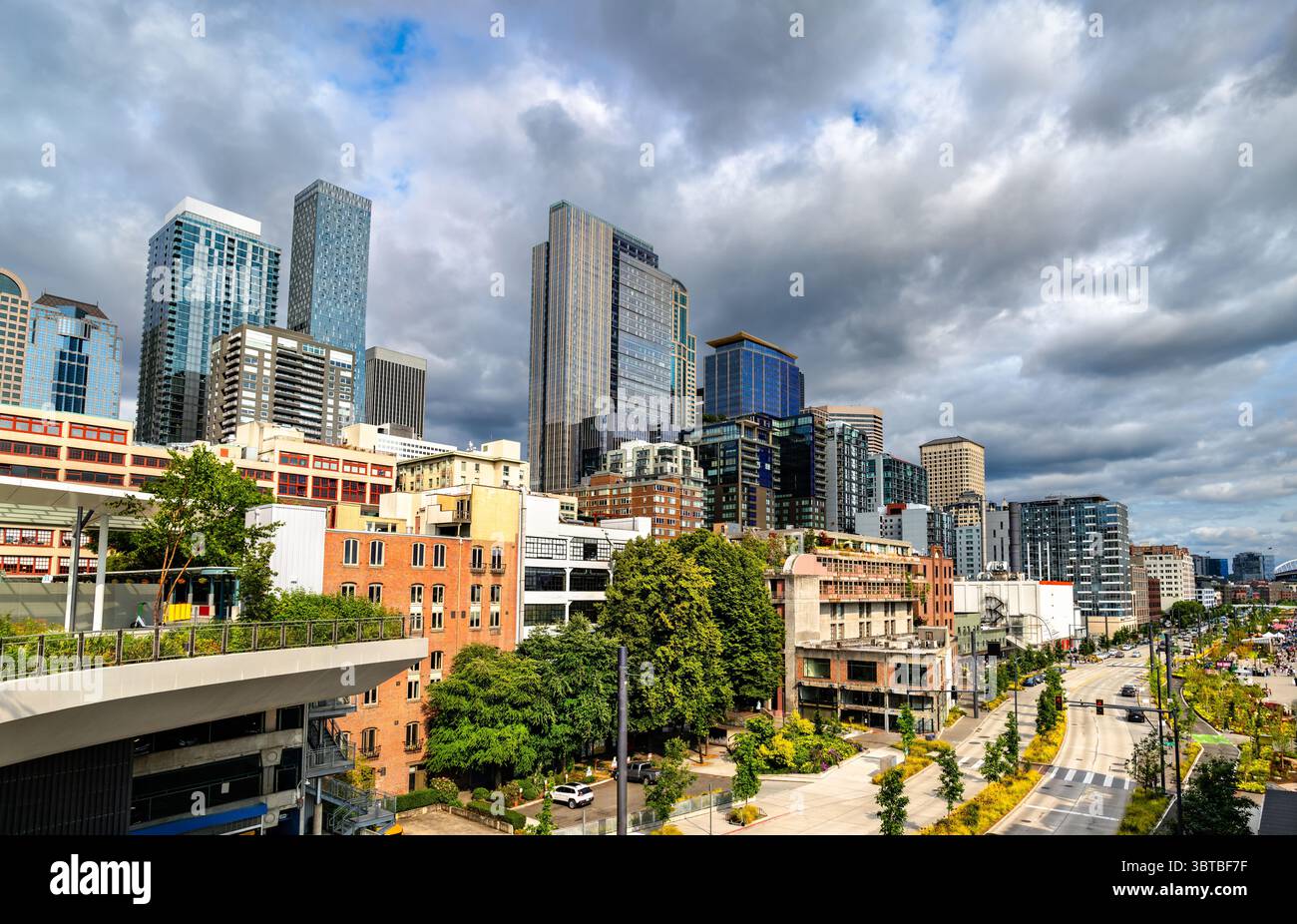 View of downtown Seattle, Washington, United States, captured from Overlook Walk. The elevated pedestrian pathway offers a sweeping panorama of the ci Stock Photo