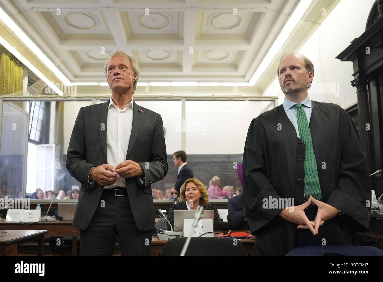 15 July 2025, Hamburg: Gerhard Delling (l), TV presenter and sports ...