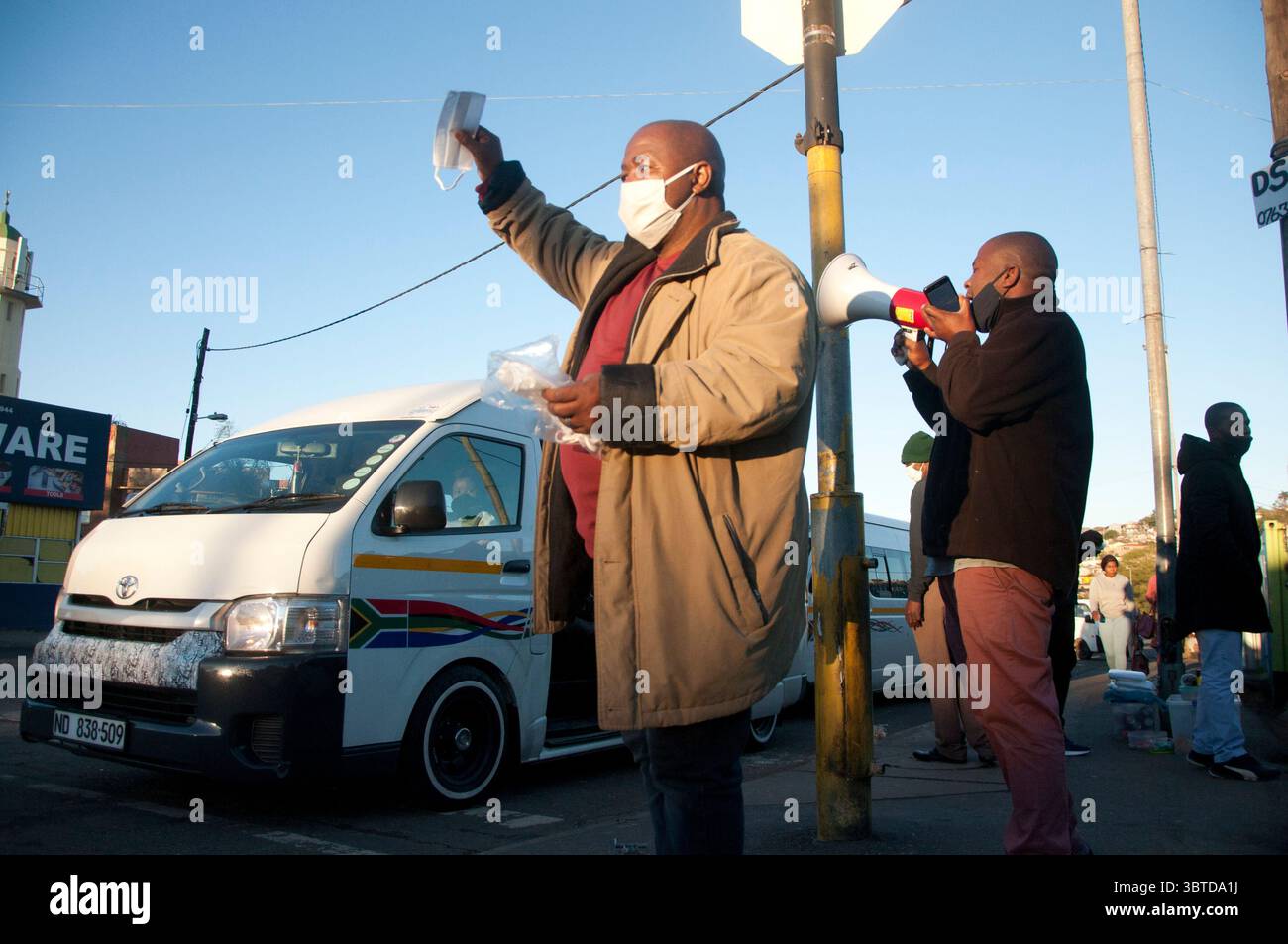 Taxi rank south africa vendors hi-res stock photography and images