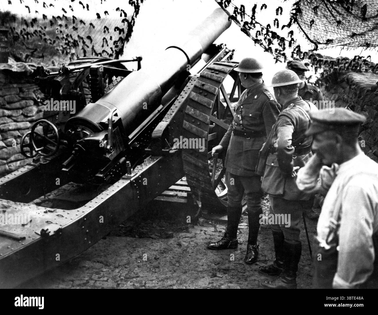 British 8 inch MK VI Howitzer Stock Photo - Alamy