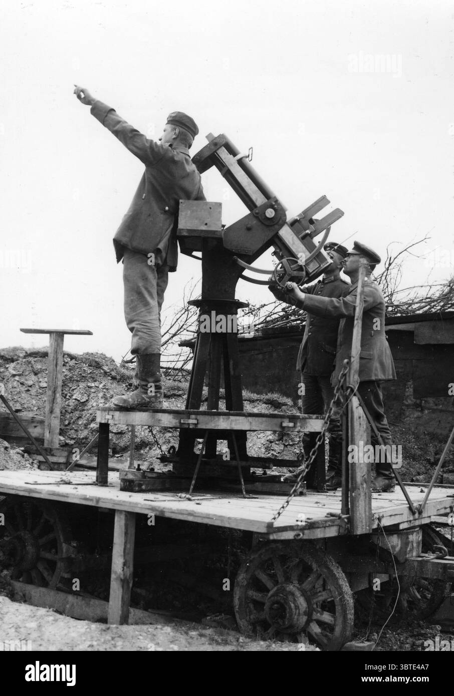 Hotchkiss cannon 37 mm hires stock photography and images Alamy