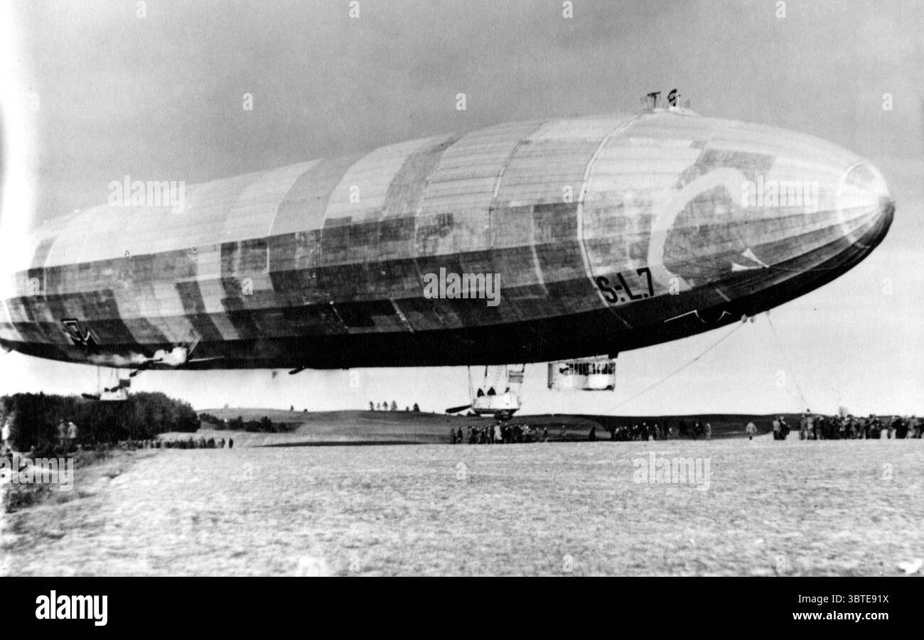 Sl1 Zeppelin World War One - Aviation The SL 7 zeppelin landing at Allenstein, East ...