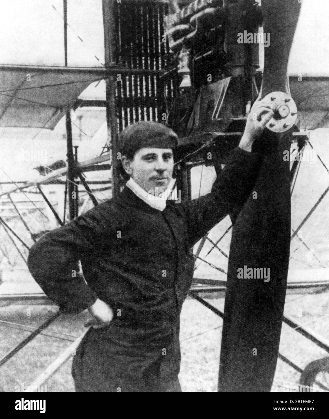 Alliot Vernon Roe - aviation pioneer A V Roe 1910 Triplane Stock Photo ...