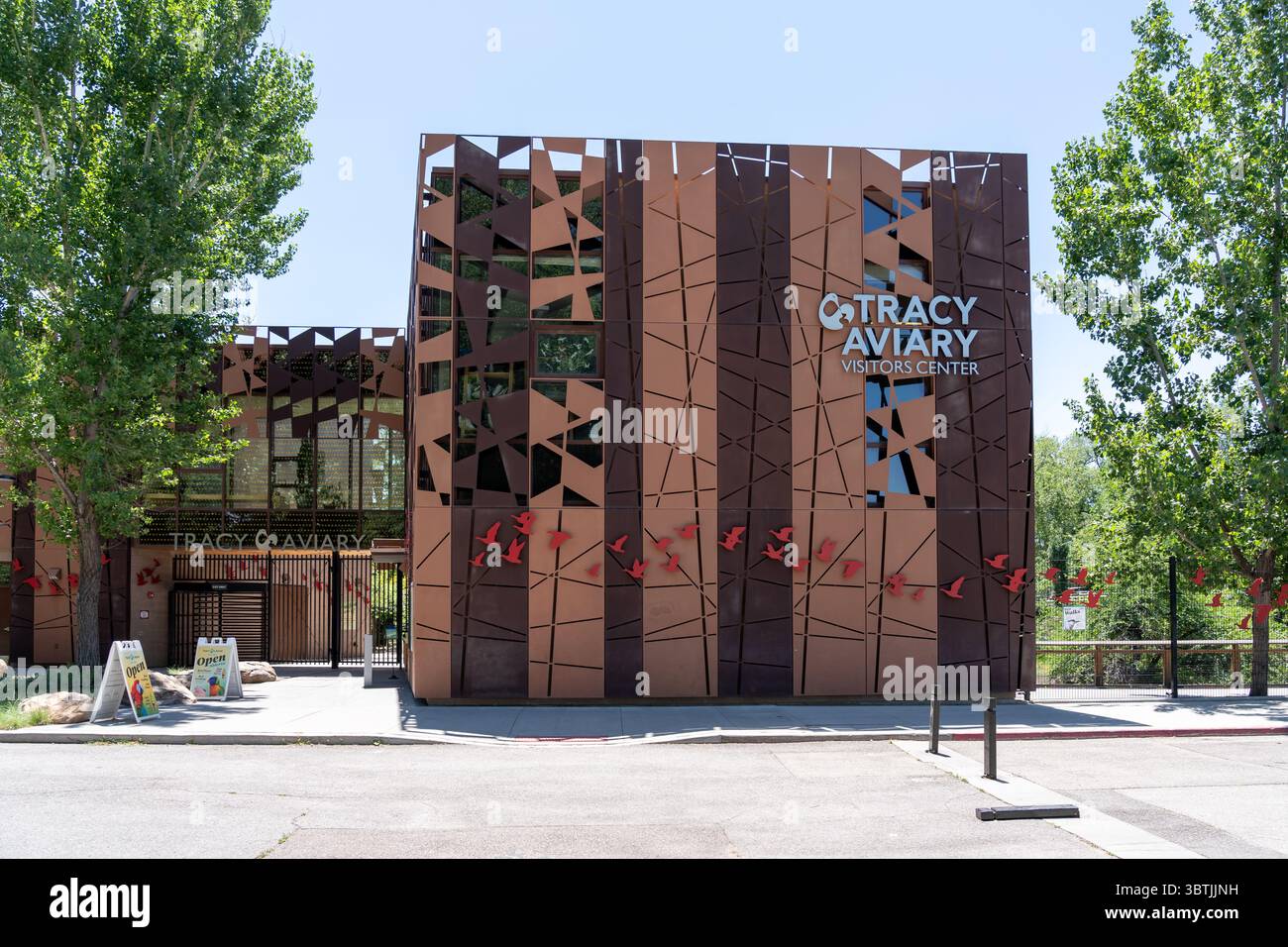 Tracy Aviary At Liberty Park Entrance Fee
