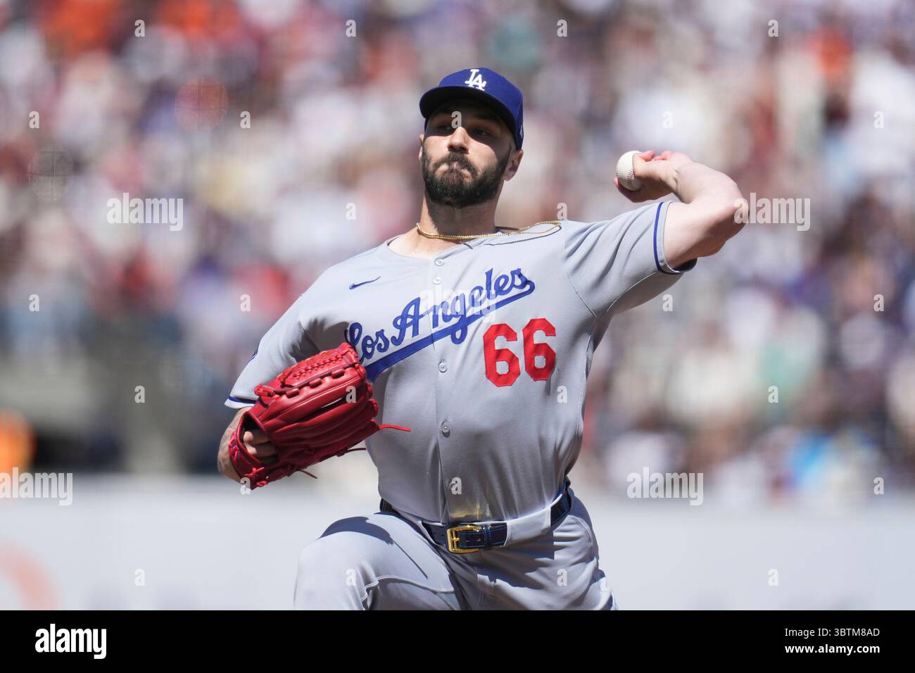 Los Angeles Dodgers pitcher Tanner Scott during a baseball game against ...