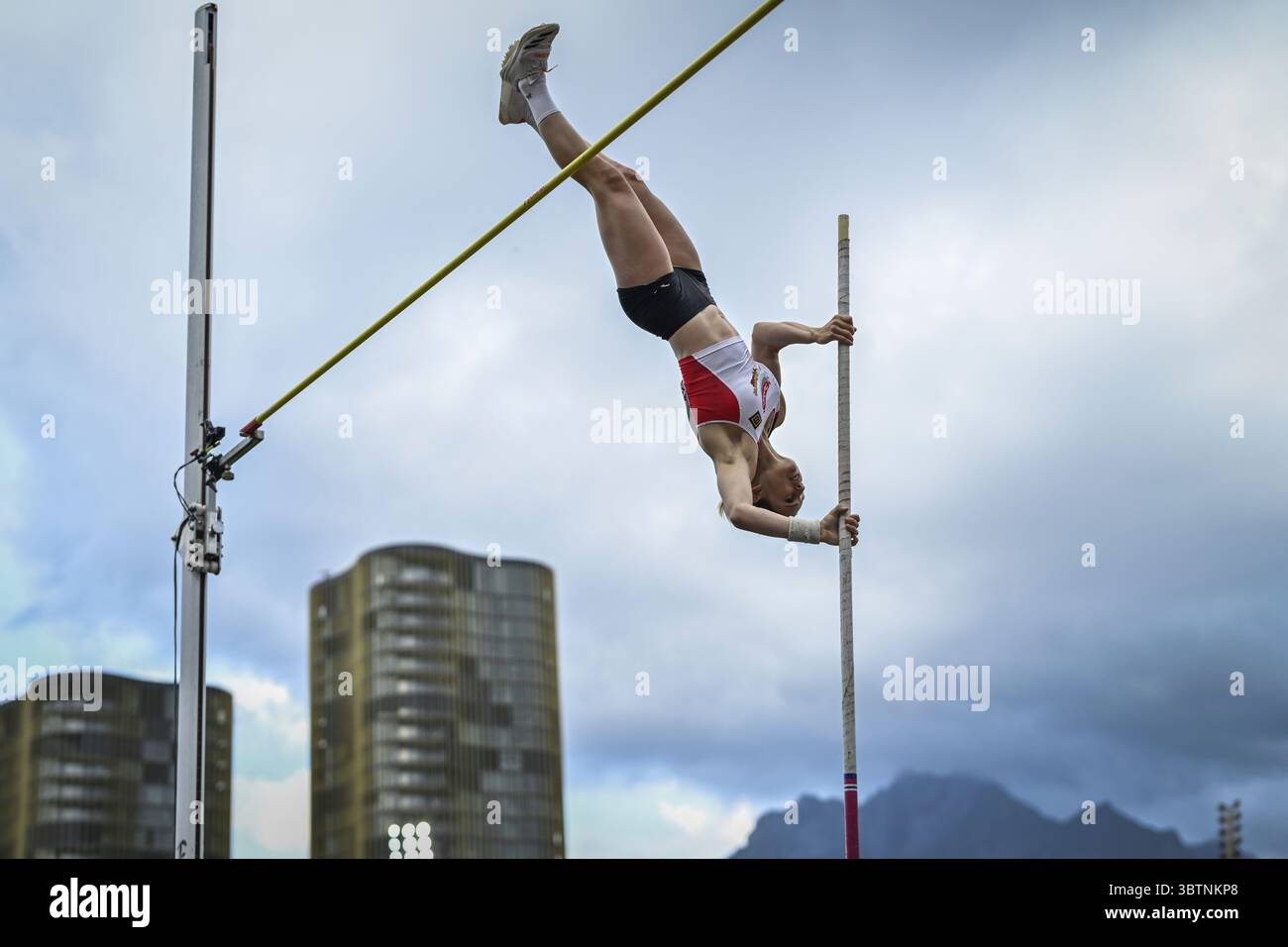 pascale-stoecklin-from-switzerland-in-action-during-the-pole-vault