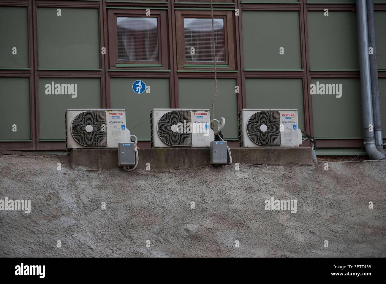 Visual Reference: Air Conditioning And Heat Pump To Temperate Rooms Offices And