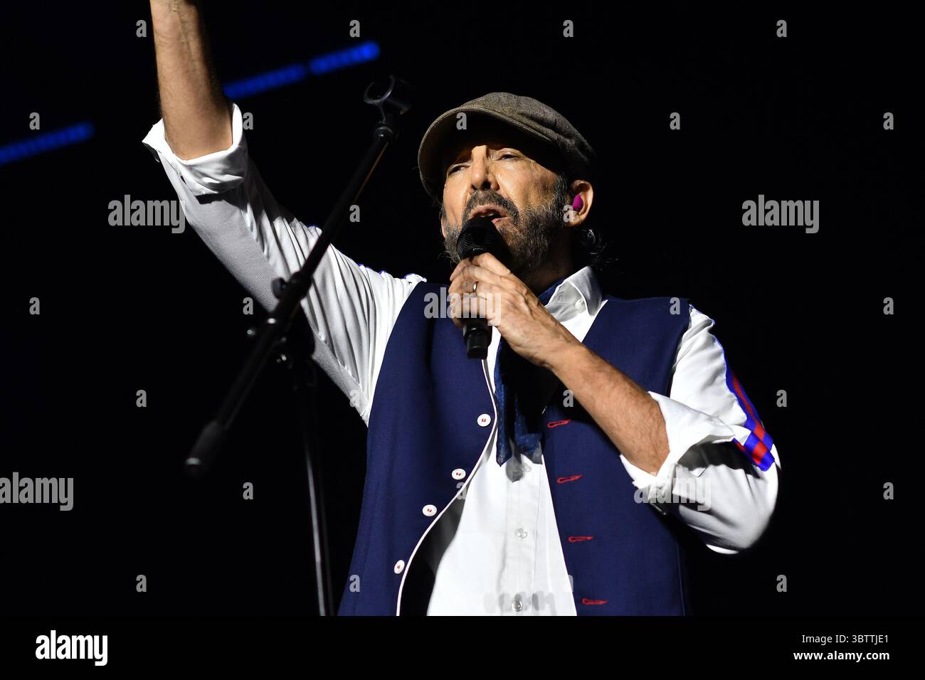 Guerra Cuts Short Madrid Concerts Spain The Bigger Question: Is Spain’s Music Industry Doomed to Repeat Its Mistakes?
