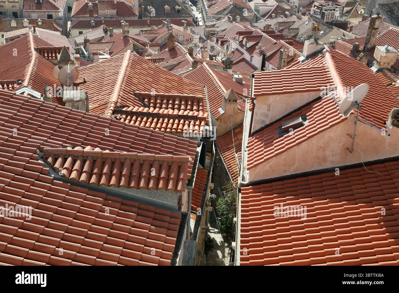 Red tiled houses in hi-res stock photography and images - Alamy